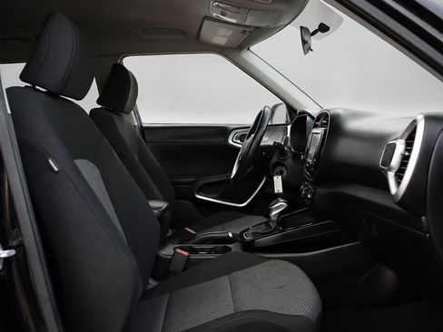 Used 2020 Kia Soul LX FWD image 21