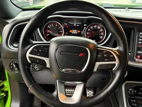 Used 2017 Dodge Challenger SXT Plus RWD image 7