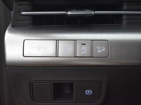 Used 2026 Hyundai Kona SE image 17