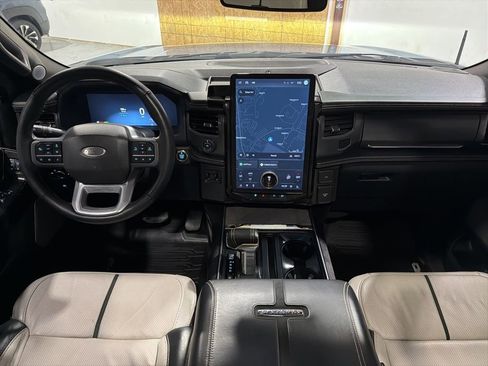 Used 2023 Ford F150 Lightning Platinum image 35