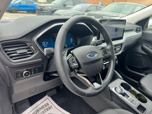 Certified 2024 Ford Escape Platinum AWD/4WD image 6