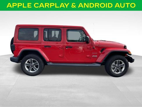 Used 2018 Jeep Wrangler Unlimited Sahara AWD/4WD image 4