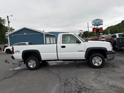 Used 2005 Chevrolet Silverado 2500 W/T AWD/4WD image 4