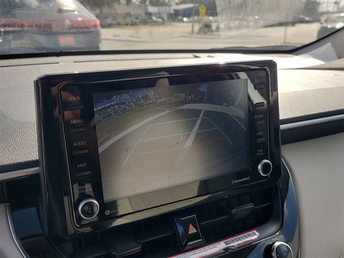 Used 2022 Toyota Corolla Cross LE image 23