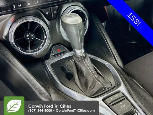 Used 2017 Chevrolet Camaro SS RWD image 10