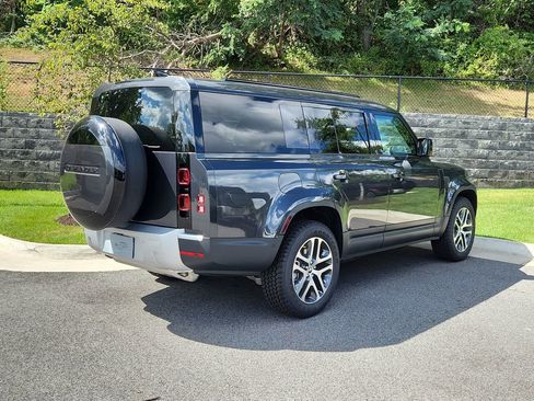 Used 2025 Land Rover Defender 130 S AWD/4WD image 2