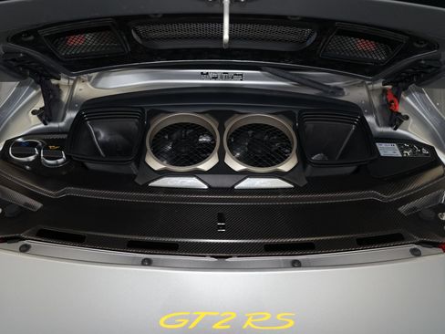 Used 2018 Porsche 911 GT2 RS RWD image 43