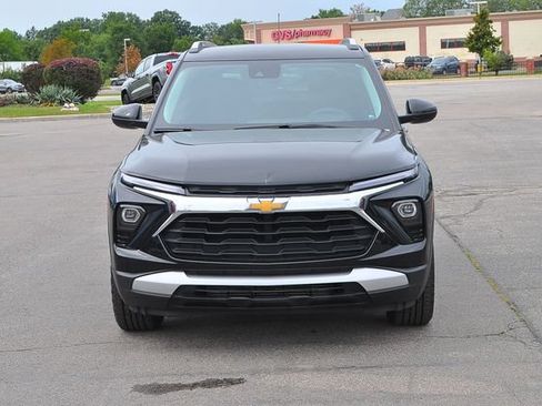 Used 2024 Chevrolet TrailBlazer LT AWD/4WD image 8