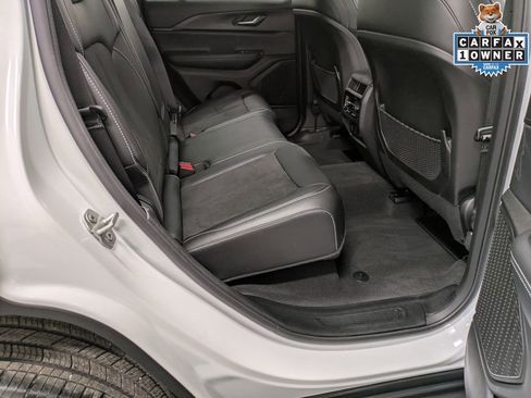 Used 2024 Jeep Grand Cherokee Altitude image 27