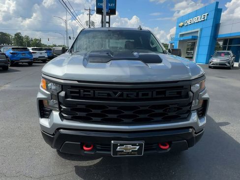Used 2023 Chevrolet Silverado 1500 Custom Trail Boss w/ LPO, Dark Essentials Package AWD/4WD image 3