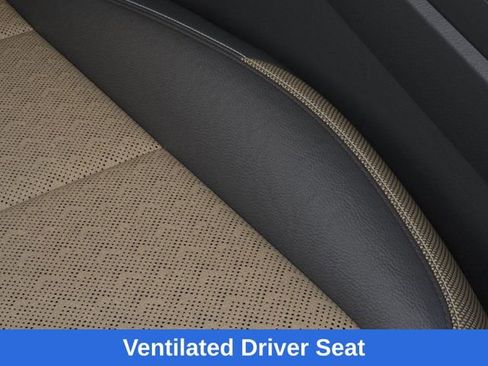 New 2026 Chevrolet Equinox ACTIV w/ Convenience Package III image 22