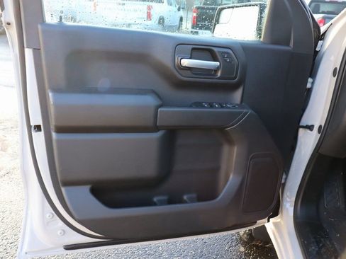 New 2026 Chevrolet Silverado 1500 Custom Trail Boss AWD/4WD image 4