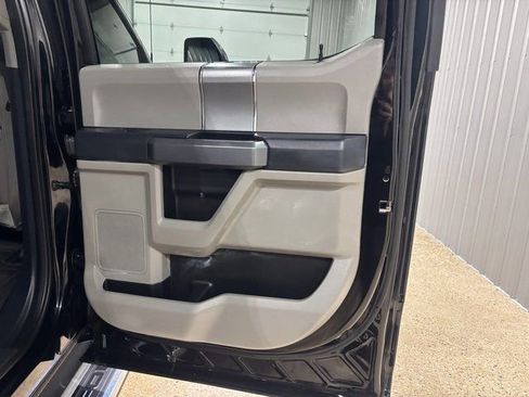 Used 2022 Ford F250 XLT w/ XLT Premium Package image 24