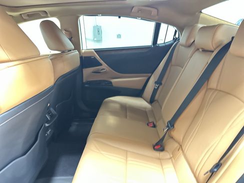 Used 2024 Lexus ES 350 Ultra Luxury w/ Accessory Package (Z2) FWD image 31