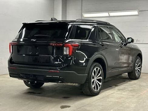 Used 2025 Ford Explorer ST-Line AWD/4WD image 34