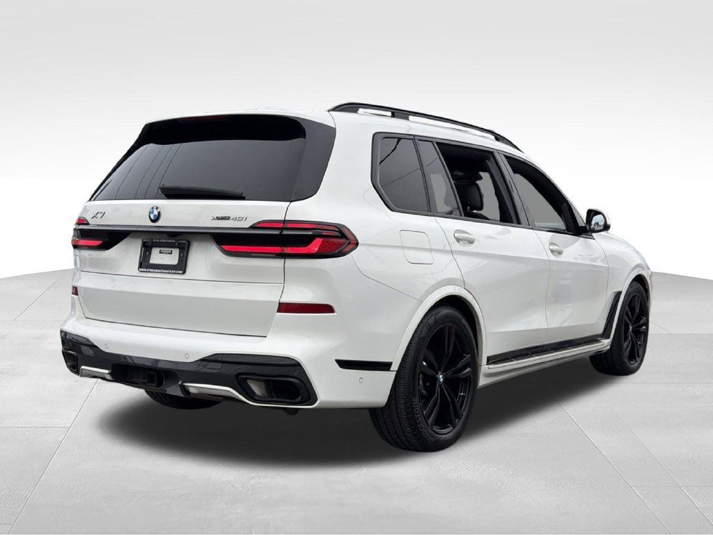 Used 2024 BMW X7 xDrive40i w/ Executive Package AWD/4WD image 10