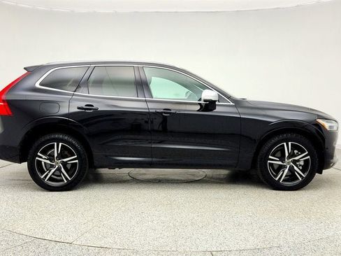 Used 2018 Volvo XC60 T6 R-Design w/ Convenience Package image 4