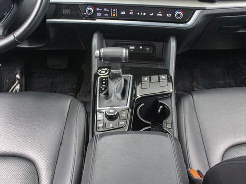 Used 2025 Kia Sportage EX FWD image 25