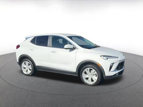 Used 2025 Buick Encore GX Preferred image 2