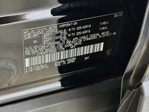 Used 2019 Toyota RAV4 Limited AWD/4WD image 12