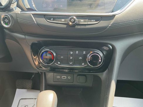 Used 2022 Buick Encore GX Preferred w/ Cold Weather Comfort Package FWD image 15