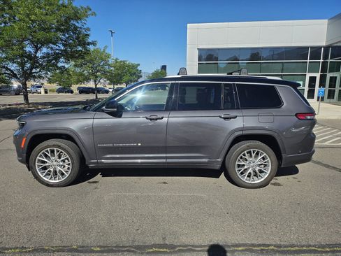 Used 2023 Jeep Grand Cherokee L Summit w/ Advanced Protech Group IV AWD/4WD image 9