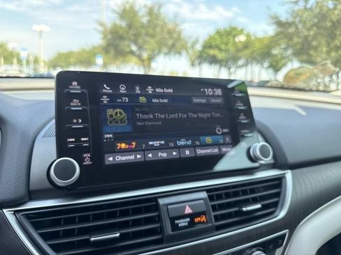 Certified 2022 Honda Accord Touring image 24