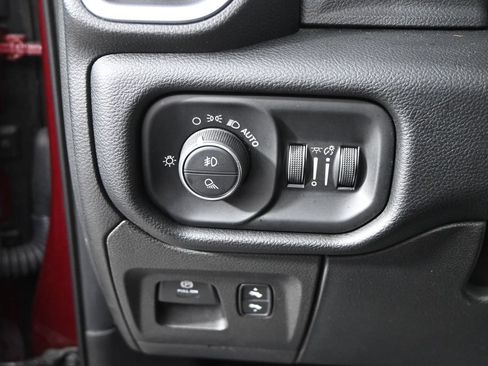 Used 2019 RAM 1500 Laramie AWD/4WD image 24