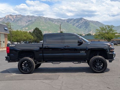 Used 2018 Chevrolet Silverado 1500 LT w/ Texas Edition AWD/4WD image 2