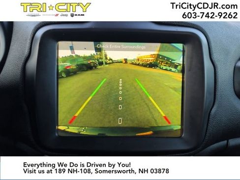 Used 2018 Jeep Renegade Altitude w/ UConnect 8.4 Nav Group image 27