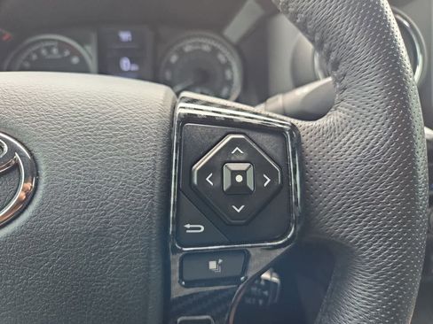 Used 2020 Toyota Tacoma TRD Sport w/ Technology Package AWD/4WD image 23