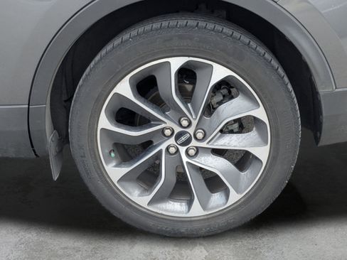 Used 2022 Lincoln Nautilus Reserve FWD image 25