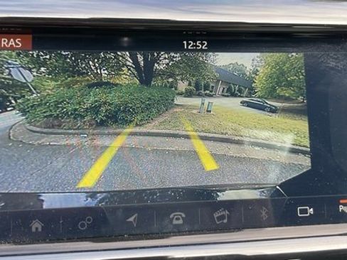 Used 2020 Land Rover Discovery Sport SE R-Dynamic image 25