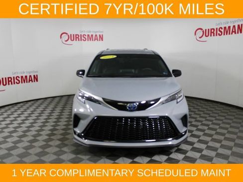 Used 2024 Toyota Sienna XSE w/ XSE Plus Package FWD image 11