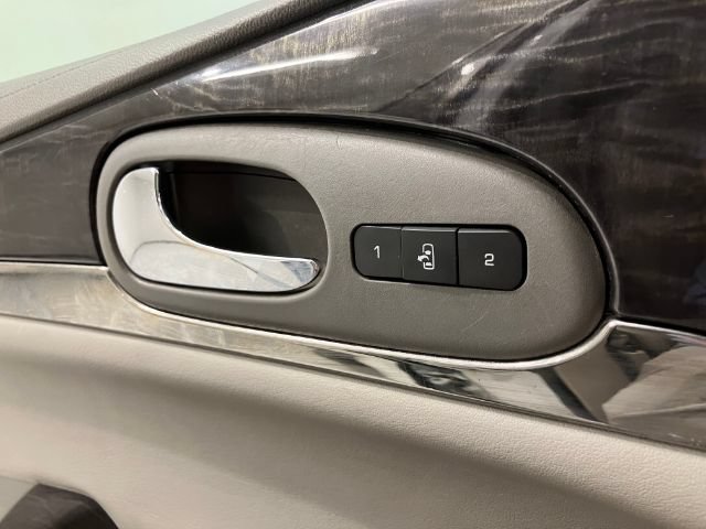 Used 2016 Buick Enclave Leather AWD/4WD image 37