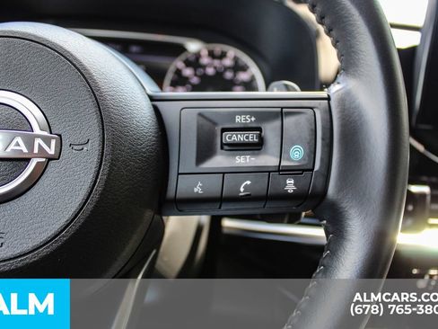 Used 2025 Nissan Pathfinder SV FWD image 28