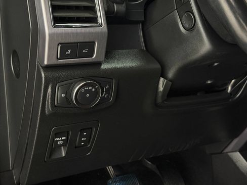 Used 2019 Ford Expedition Platinum RWD image 50