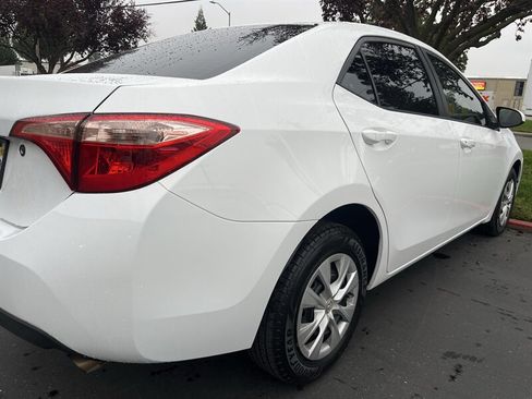 Used 2017 Toyota Corolla L w/ Carpet Mat Package (TMS) image 12