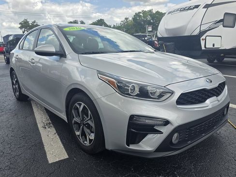 Used 2020 Kia Forte LXS FWD image 8