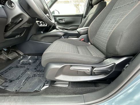 Used 2025 Honda HR-V Sport image 12