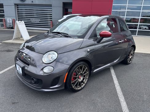 Used 2019 FIAT 500 Abarth w/ Popular Equipment Package FWD image 3