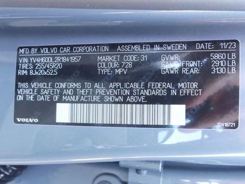 Used 2024 Volvo XC60 T8 Plus w/ Protection Package Premier AWD/4WD image 37