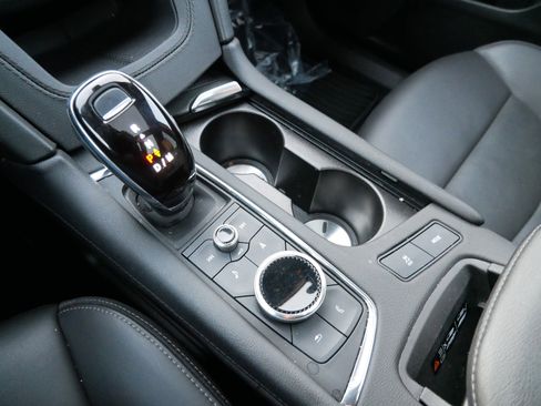 Used 2024 Cadillac XT6 Sport image 22