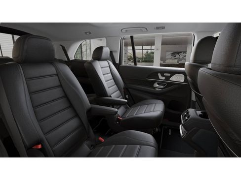 New 2026 Mercedes-Benz GLS 450 4MATIC image 5