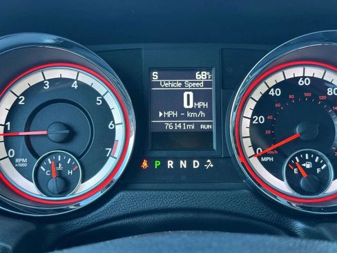 Used 2014 Dodge Grand Caravan SXT w/ Rear Park Assist Package FWD image 27