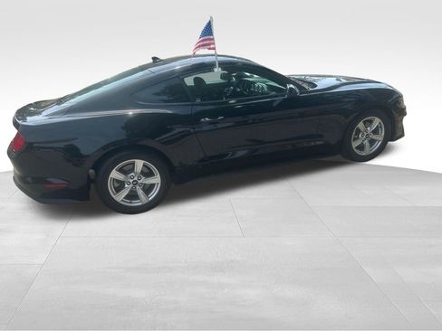 Used 2020 Ford Mustang Coupe RWD image 26