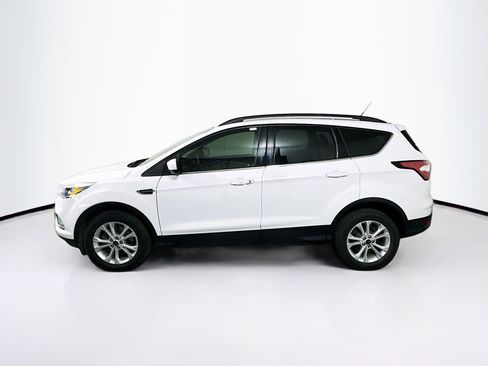 Used 2018 Ford Escape SE image 4