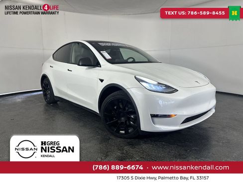 Used 2020 Tesla Model Y Long Range image 1