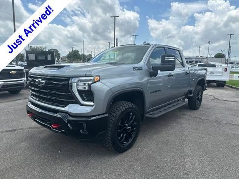 New 2026 Chevrolet Silverado 2500 LTZ w/ LTZ Plus Package AWD/4WD image 7