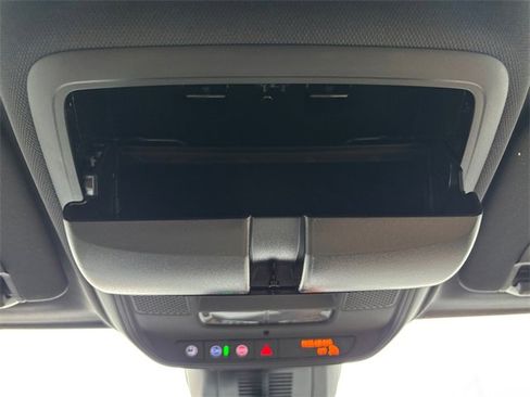 New 2026 Chevrolet Equinox ACTIV w/ Convenience Package III image 30